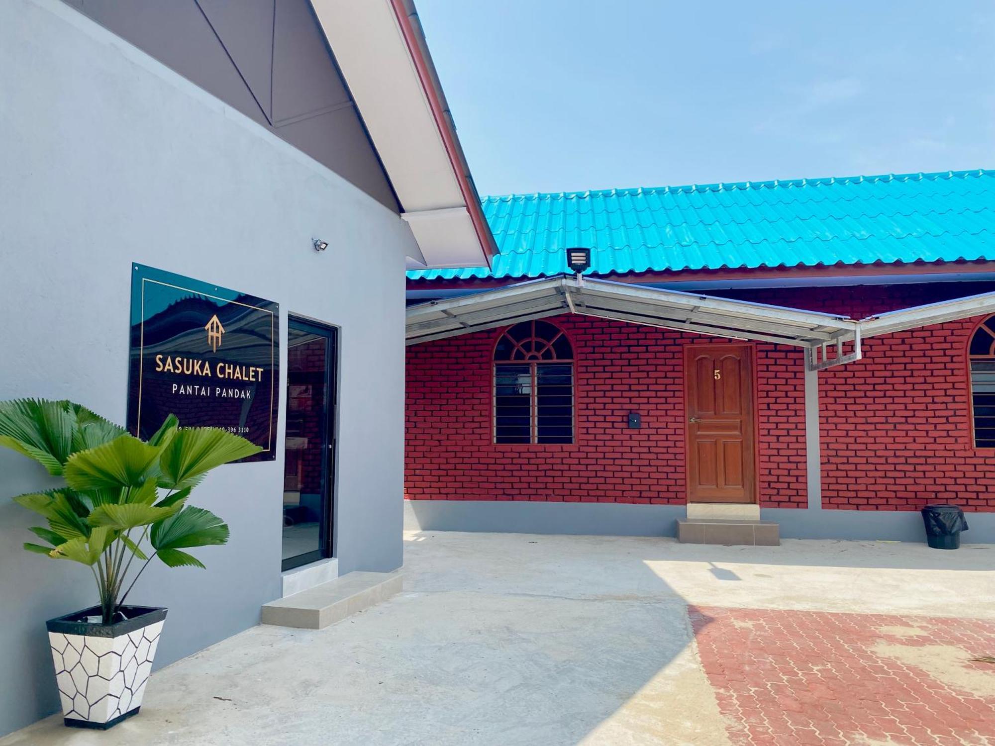 Sasuka Chalet Pantai Pandak Kuala Terengganu Bagian luar foto